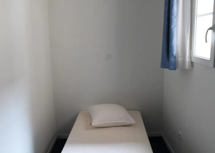 T3 Proche Des Thermes De - Fr-1-541-144