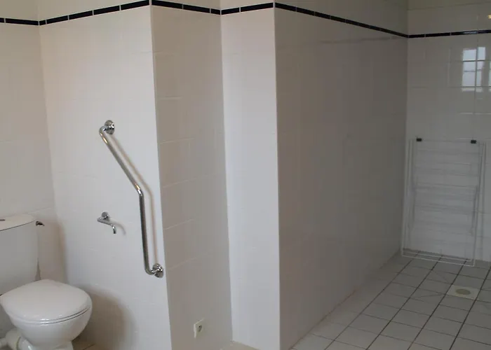 T3 Proche Des Thermes De - Fr-1-541-144 *