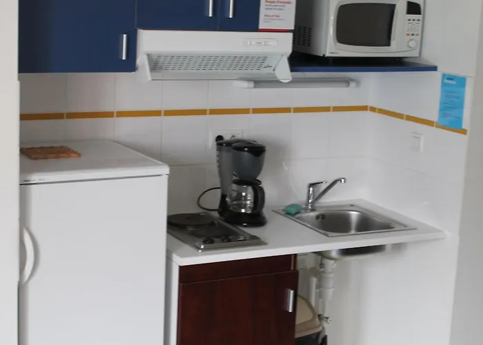 T3 Proche Des Thermes De - Fr-1-541-144 * La Roche-Posay